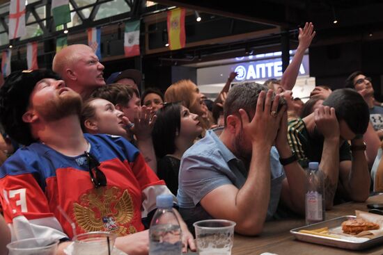 Просмотр матча ЧМ-2018 по футболу между сборными Уругвая и России