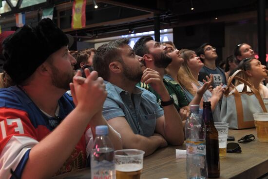 Просмотр матча ЧМ-2018 по футболу между сборными Уругвая и России