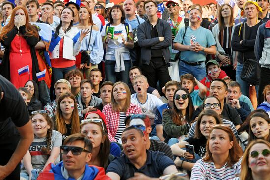 Просмотр матча ЧМ-2018 по футболу между сборными Уругвая и России
