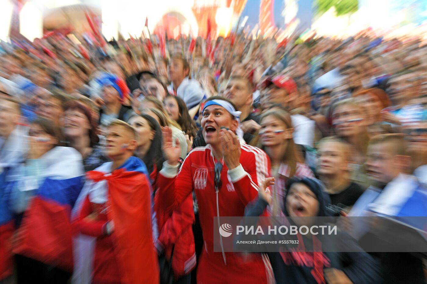 Просмотр матча ЧМ-2018 по футболу между сборными Уругвая и России