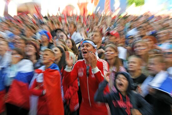 Просмотр матча ЧМ-2018 по футболу между сборными Уругвая и России