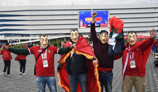 Болельщики перед матчем ЧМ-2018 по футболу между сборными Испании и Марокко