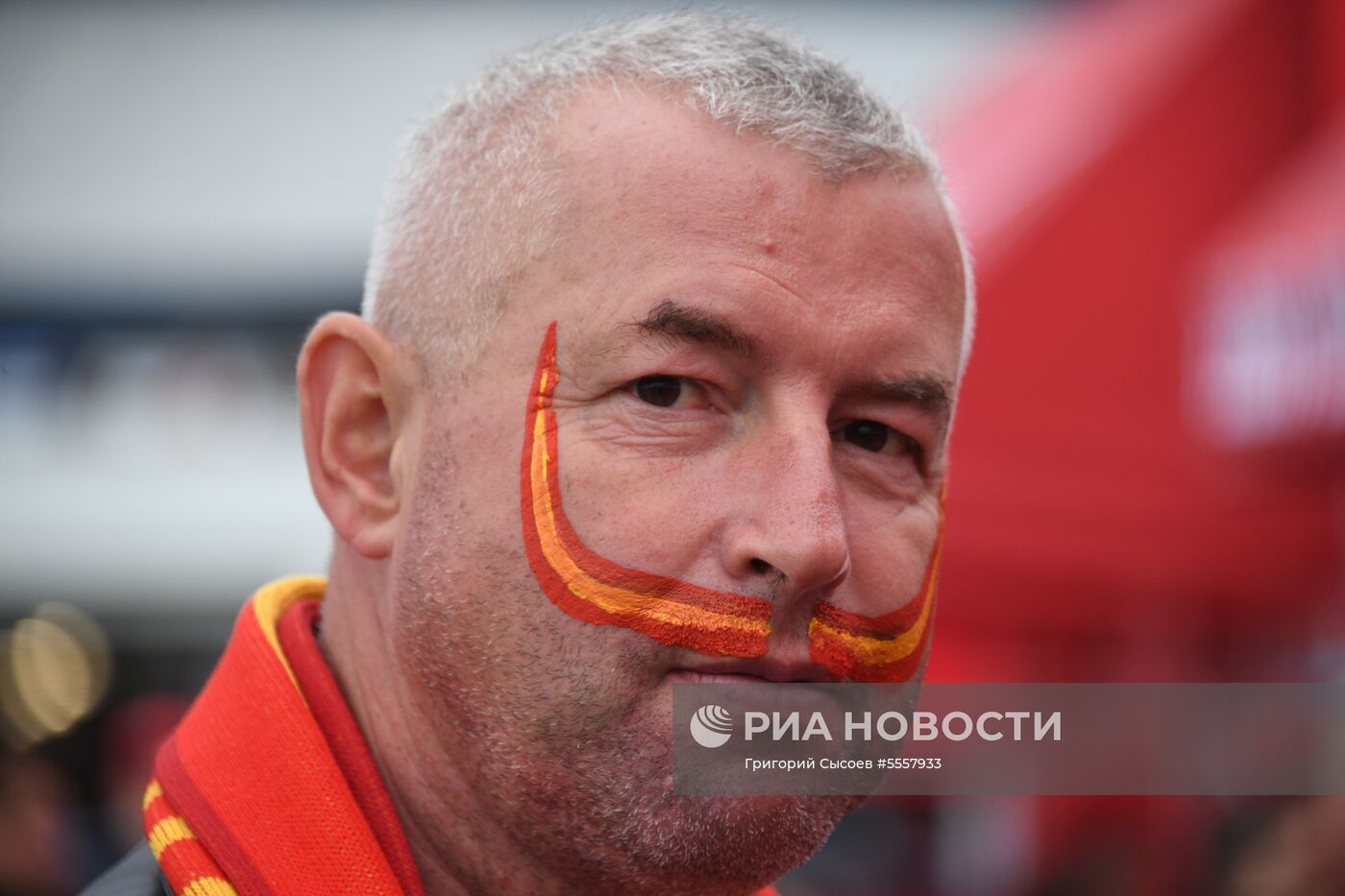 Болельщики перед матчем ЧМ-2018 по футболу между сборными Испании и Марокко