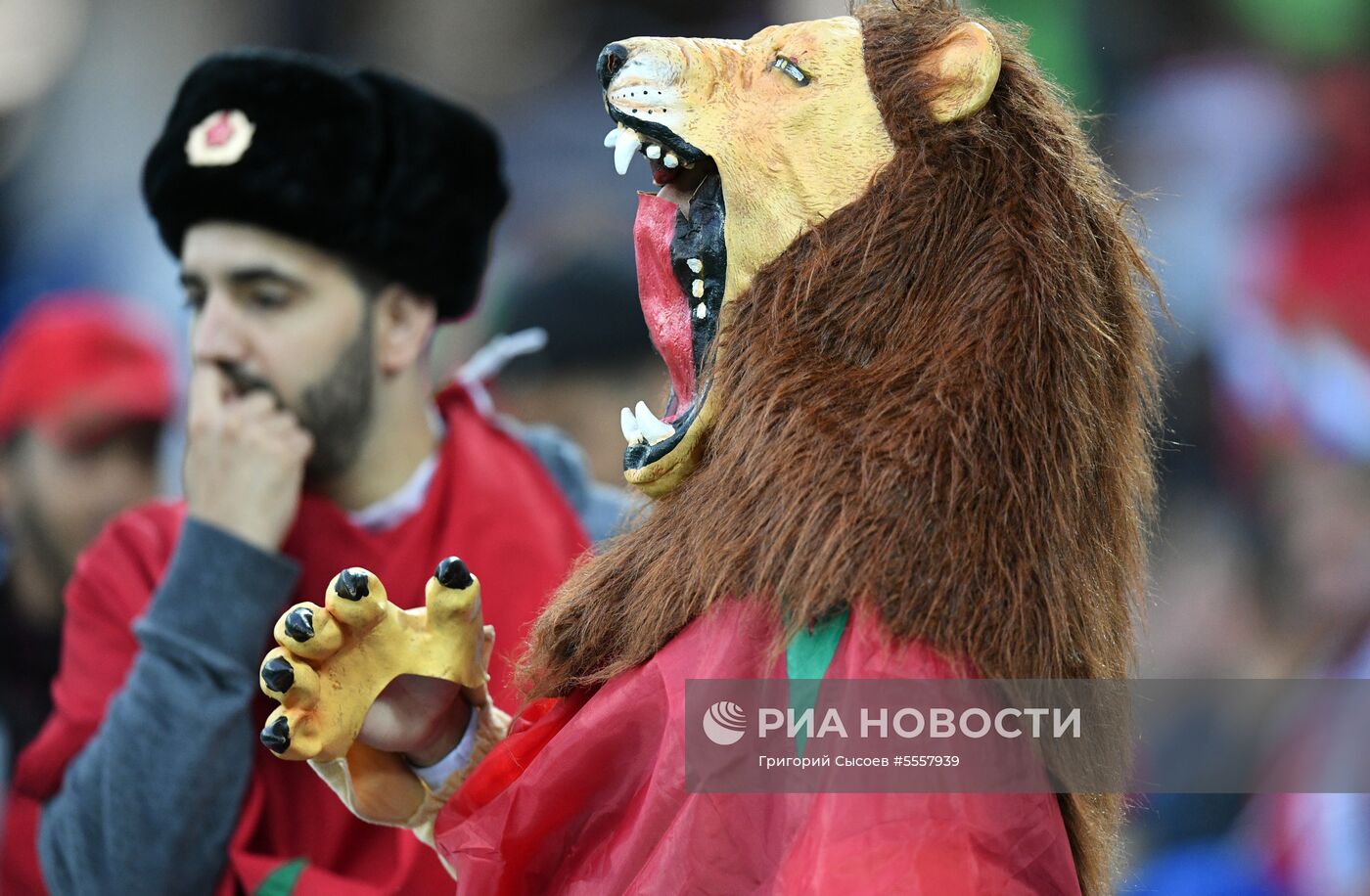 Болельщики перед матчем ЧМ-2018 по футболу между сборными Испании и Марокко