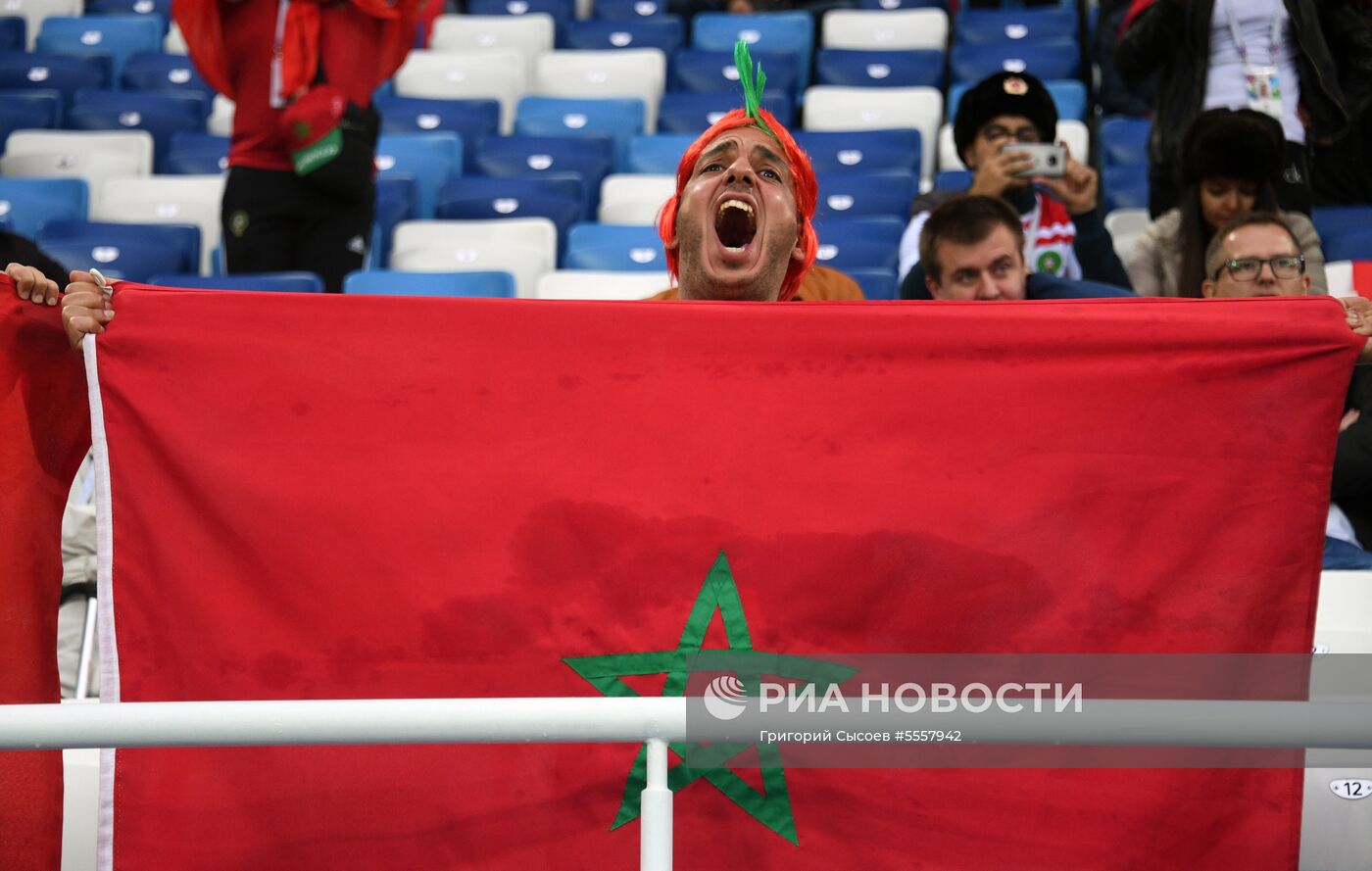 Болельщики перед матчем ЧМ-2018 по футболу между сборными Испании и Марокко