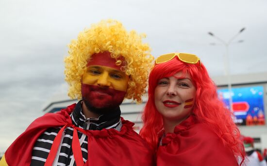 Болельщики перед матчем ЧМ-2018 по футболу между сборными Испании и Марокко