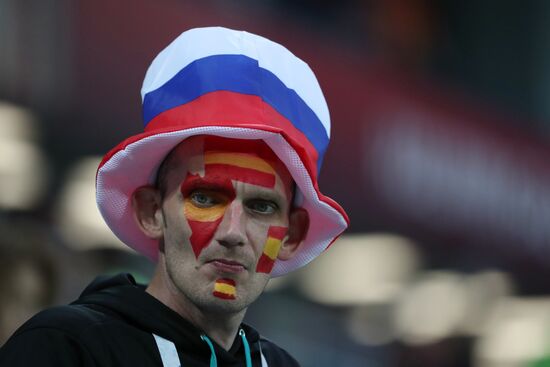 Болельщики перед матчем ЧМ-2018 по футболу между сборными Испании и Марокко