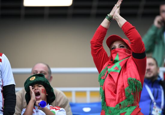 Болельщики перед матчем ЧМ-2018 по футболу между сборными Испании и Марокко