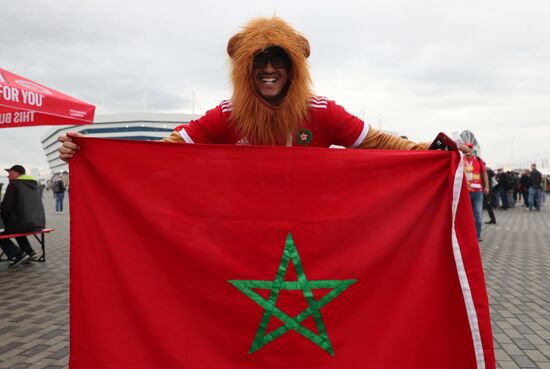 Болельщики перед матчем ЧМ-2018 по футболу между сборными Испании и Марокко