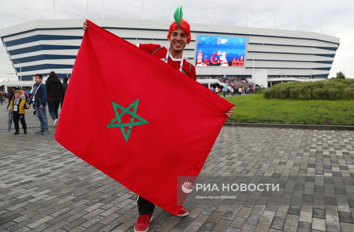 Болельщики перед матчем ЧМ-2018 по футболу между сборными Испании и Марокко