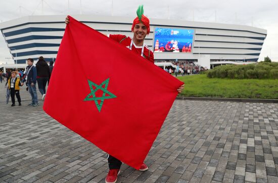 Болельщики перед матчем ЧМ-2018 по футболу между сборными Испании и Марокко