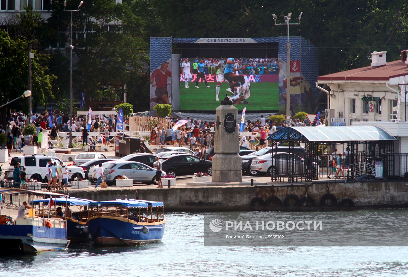 Просмотр матча ЧМ-2018 по футболу между сборными Уругвая и России