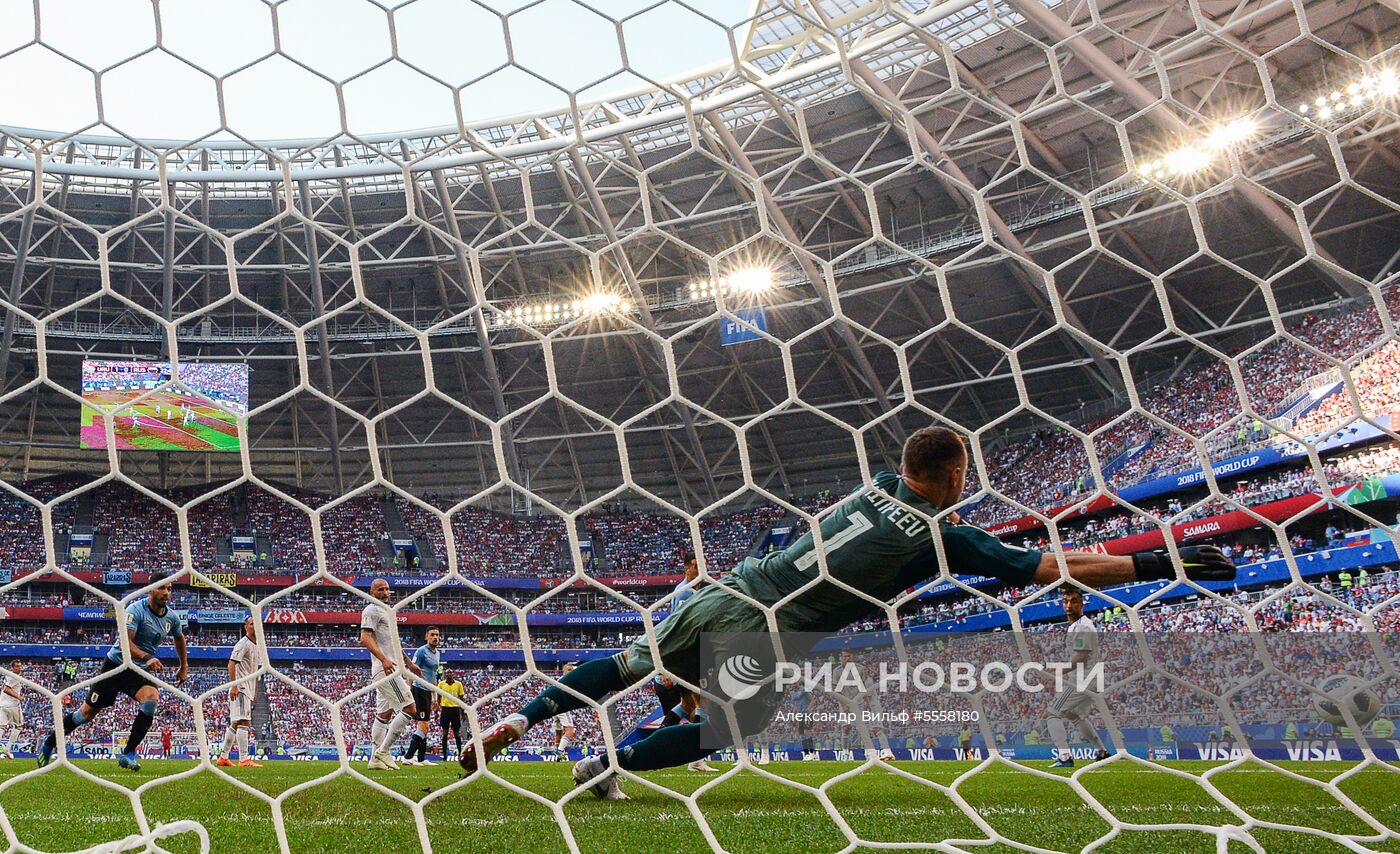 Футбол. ЧМ-2018. Матч Уругвай - Россия