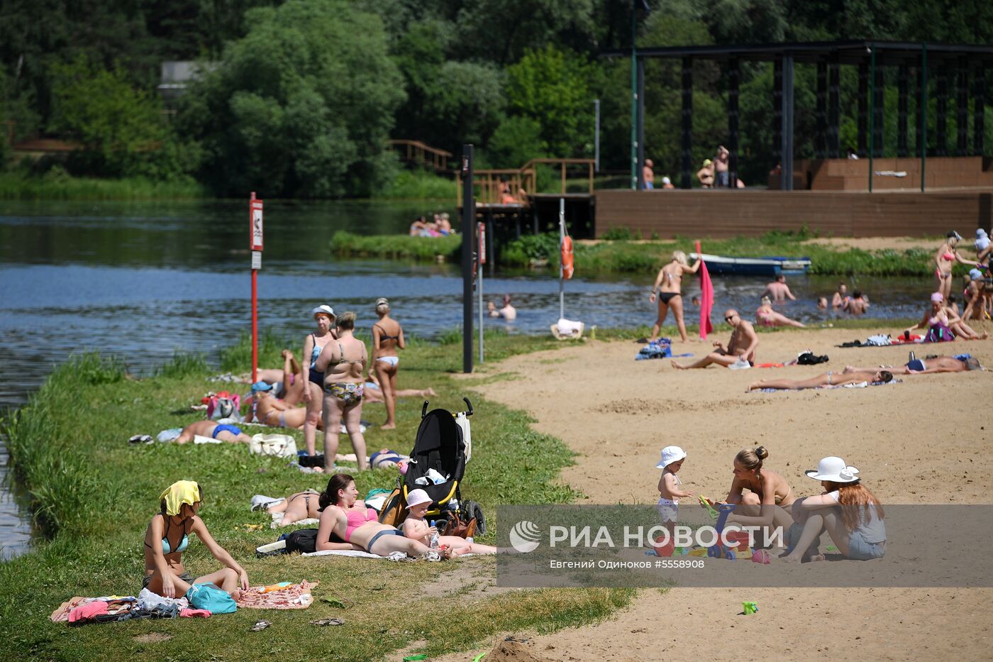 Парк Левобережный в Москве