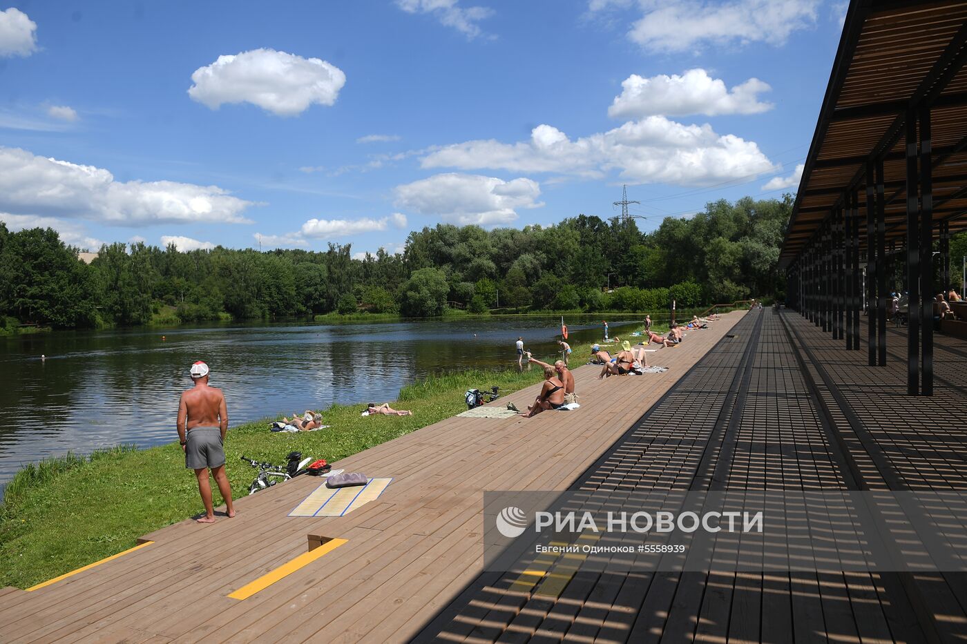 Парк Левобережный в Москве