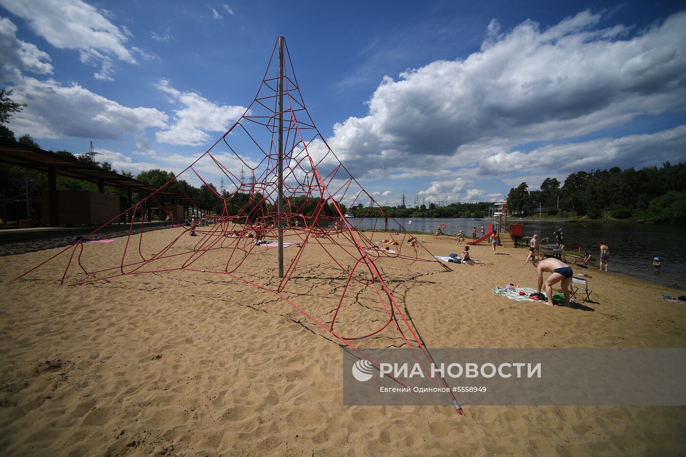 Парк Левобережный в Москве