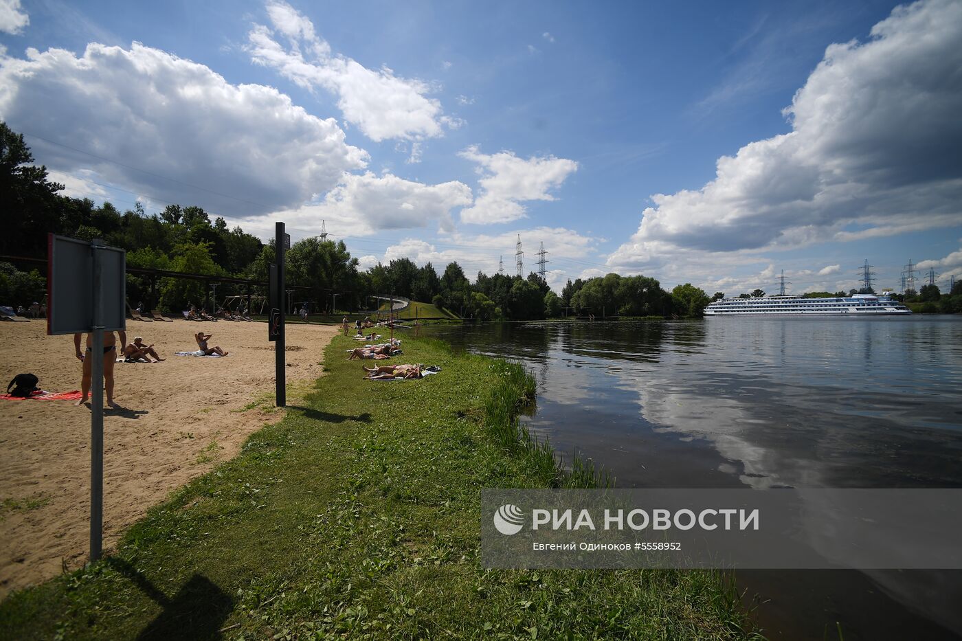 Парк Левобережный в Москве