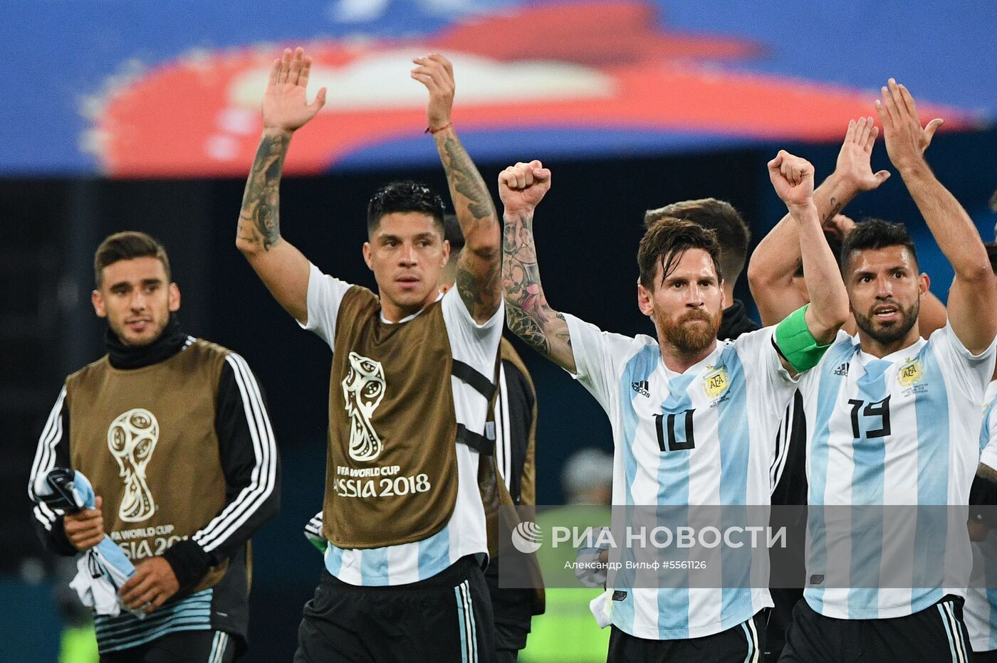 Игроки сборной Аргентины радуются победе в матче группового этапа чемпионата мира по футболу между сборными Нигерии и Аргентины. В центре: Лионель Месси. Место: Россия, Санкт-Петербург. Автор: Александр Вильф/РИА Новости. Футбол. ЧМ-2018. Матч Нигерия - Аргентина