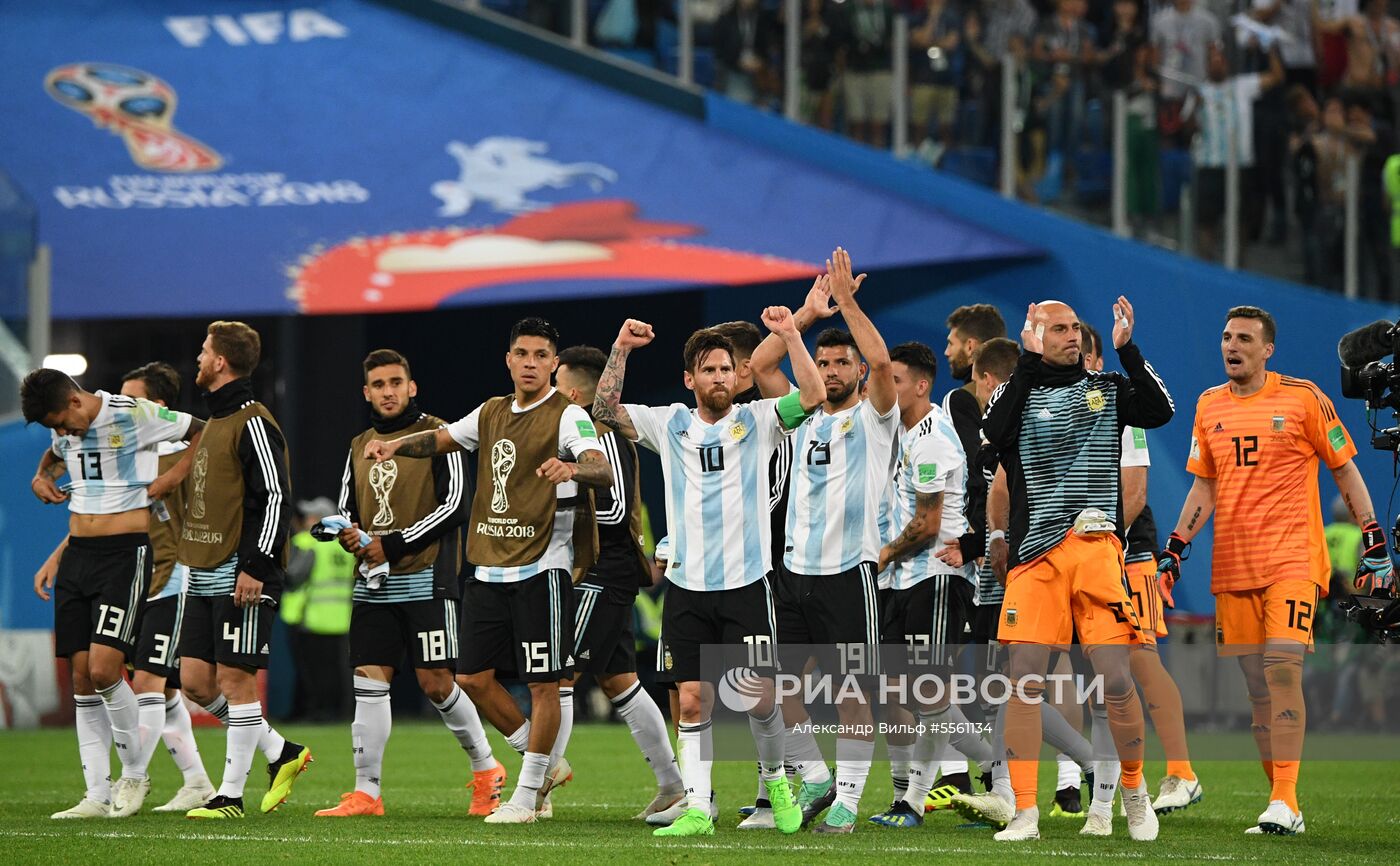 Игроки сборной Аргентины радуются победе в матче группового этапа чемпионата мира по футболу между сборными Нигерии и Аргентины. В центре: Лионель Месси. Место: Россия, Санкт-Петербург. Автор: Александр Вильф/РИА Новости. Футбол. ЧМ-2018. Матч Нигерия - Аргентина