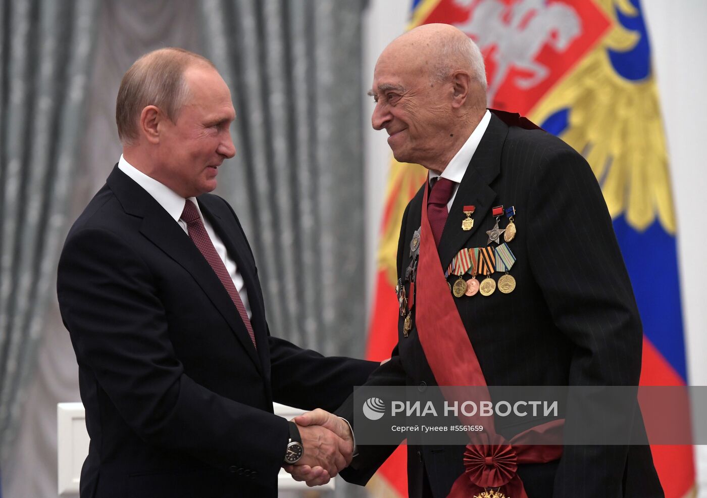 Вручение государственных наград президентом РФ В. Путиным в Кремле