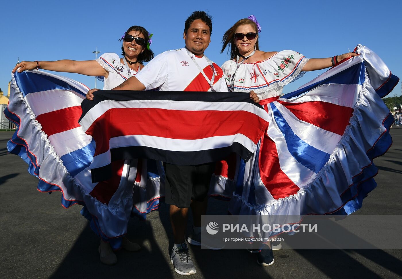 Болельщики перед матчем ЧМ-2018 по футболу между сборными Швейцарии и Коста-Рики