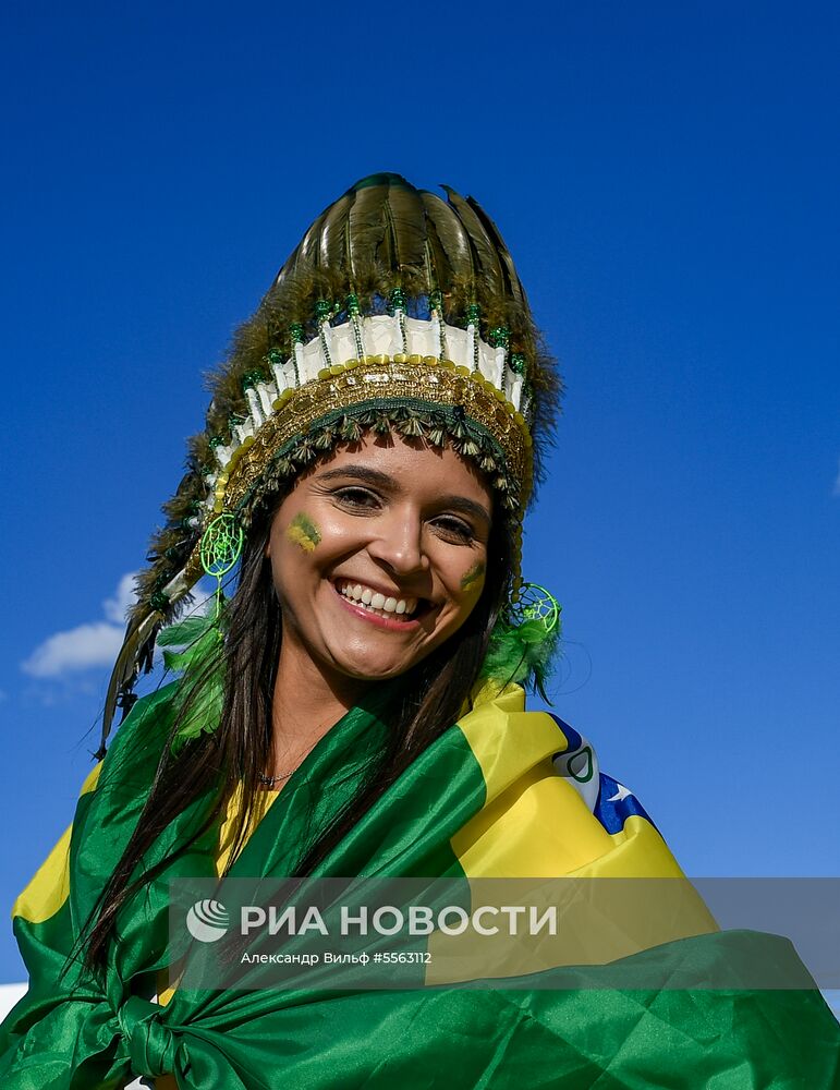 Болельщики перед матчем ЧМ-2018 по футболу между сборными Сербии и Бразилии