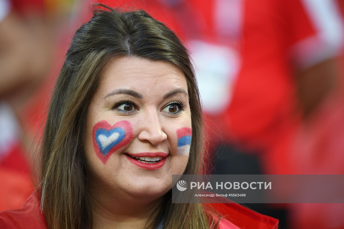 Болельщики перед матчем ЧМ-2018 по футболу между сборными Сербии и Бразилии