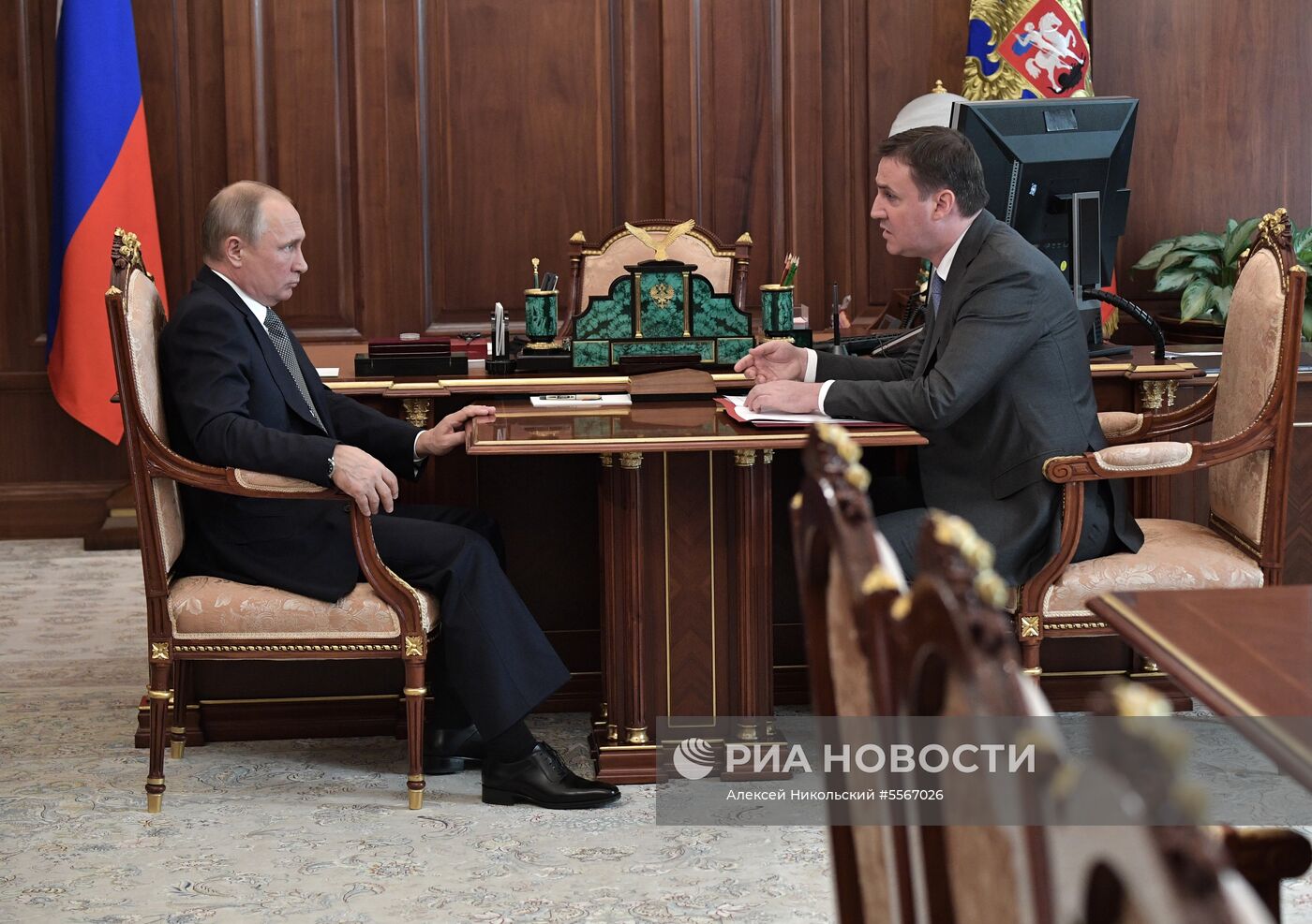 Президент РФ В. Путин провел встречу с министром сельского хозяйства РФ Д. Патрушевым