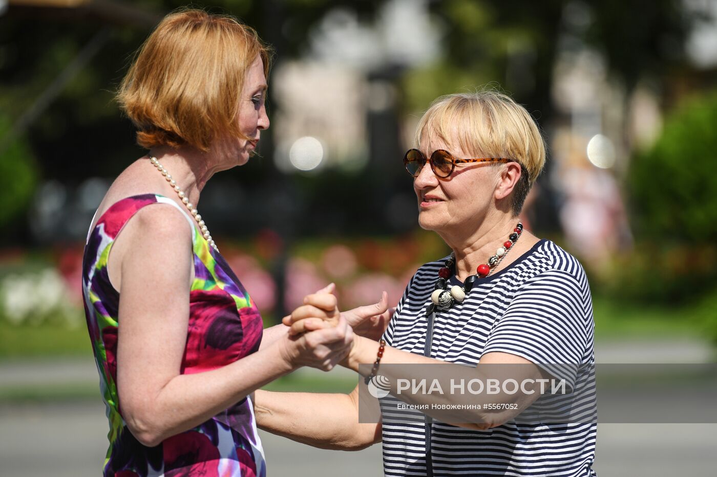 Праздник "Московское долголетие" в саду "Эрмитаж"