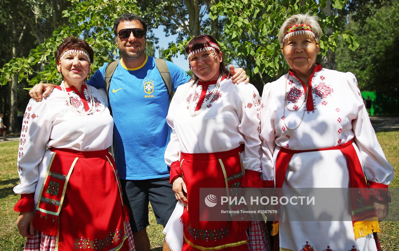 Футбольные болельщики приняли участие в Сабантуе в Самаре