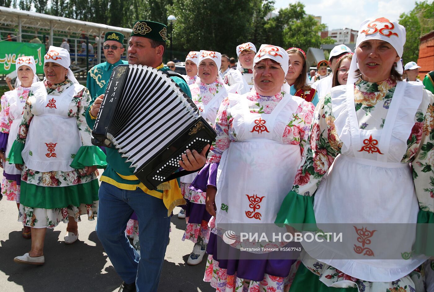 Футбольные болельщики приняли участие в Сабантуе в Самаре