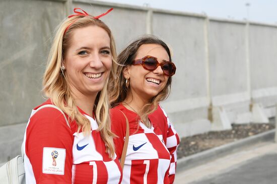 Болельщики перед матчем ЧМ-2018 по футболу между сборными Хорватии и Дании