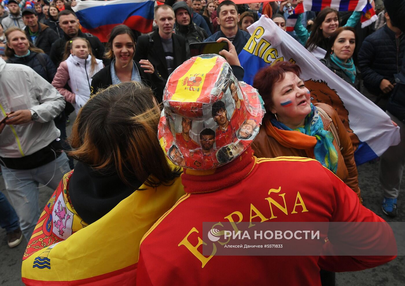 Просмотр матча ЧМ-2018 по футболу между сборными Испании и России 