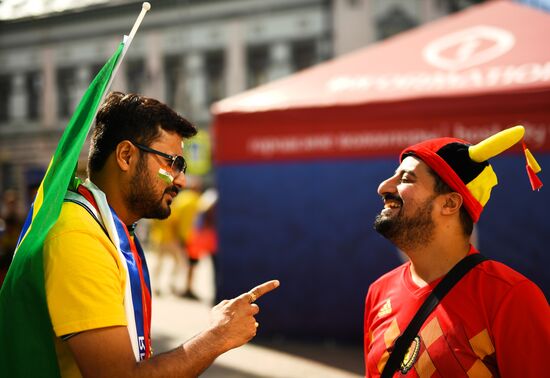 Болельщики перед матчем ЧМ-2018 по футболу между сборными Бразилии и Бельгии 