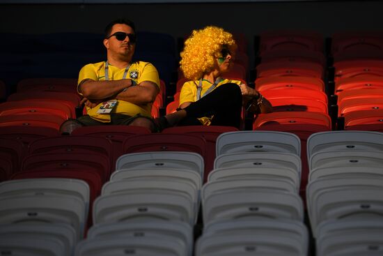 Болельщики перед матчем ЧМ-2018 по футболу между сборными Бразилии и Бельгии 