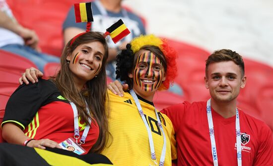 Болельщики перед матчем ЧМ-2018 по футболу между сборными Бразилии и Бельгии