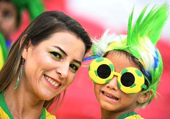 Болельщики перед матчем ЧМ-2018 по футболу между сборными Бразилии и Бельгии 