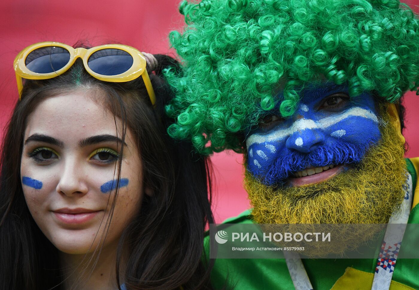 Болельщики перед матчем ЧМ-2018 по футболу между сборными Бразилии и Бельгии