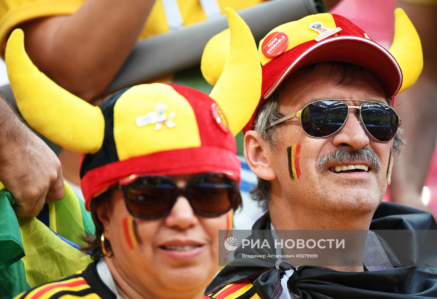 Болельщики перед матчем ЧМ-2018 по футболу между сборными Бразилии и Бельгии