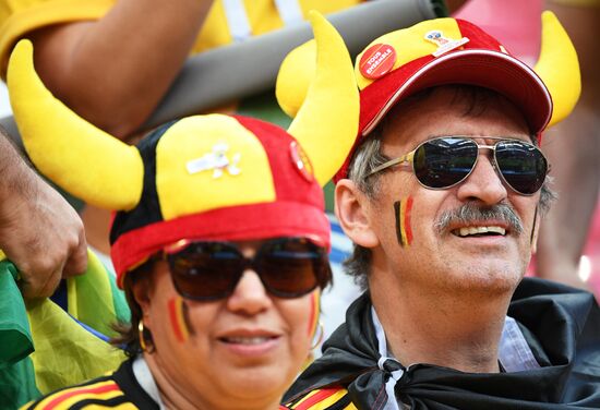 Болельщики перед матчем ЧМ-2018 по футболу между сборными Бразилии и Бельгии 