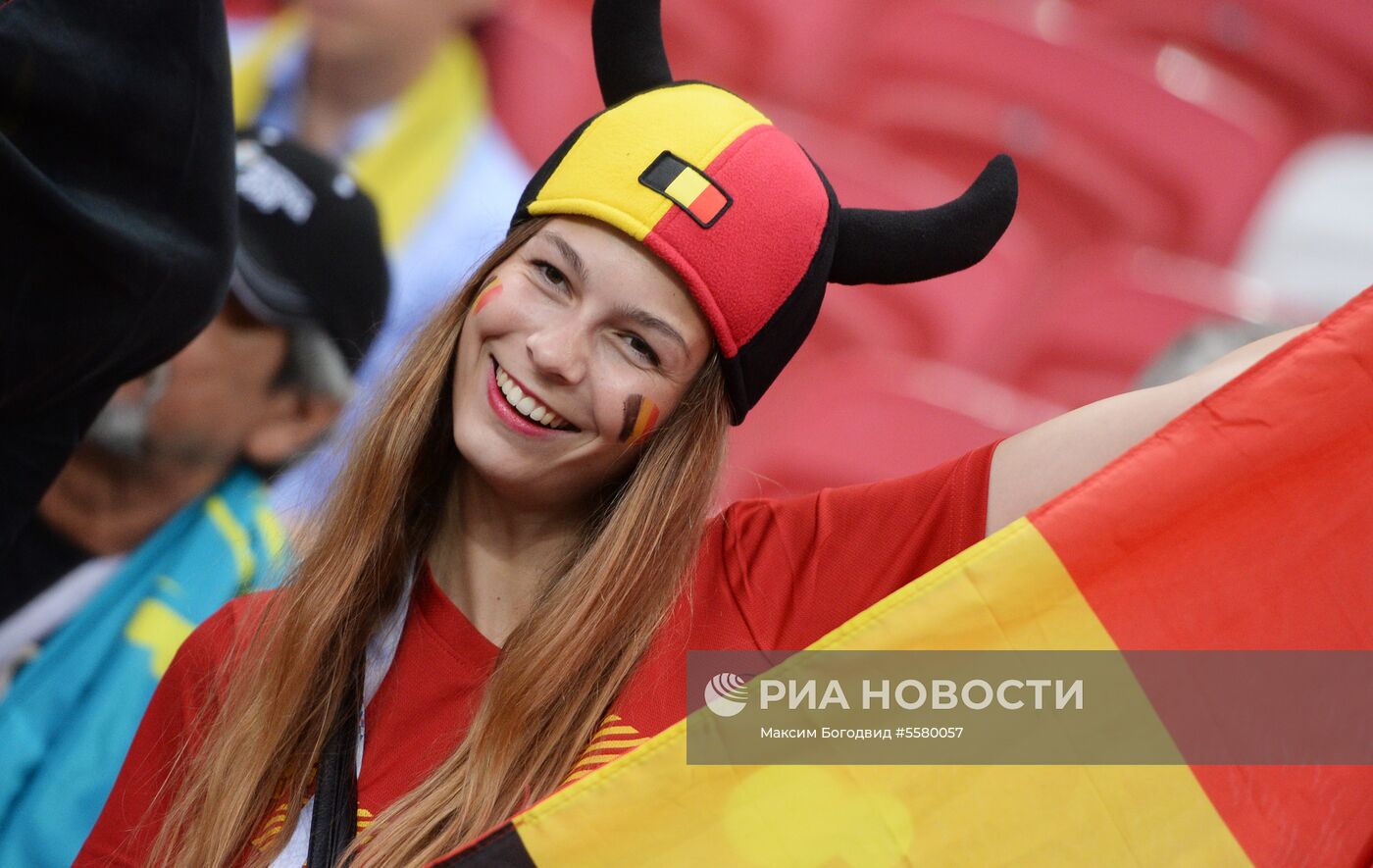 Болельщики перед матчем ЧМ-2018 по футболу между сборными Бразилии и Бельгии