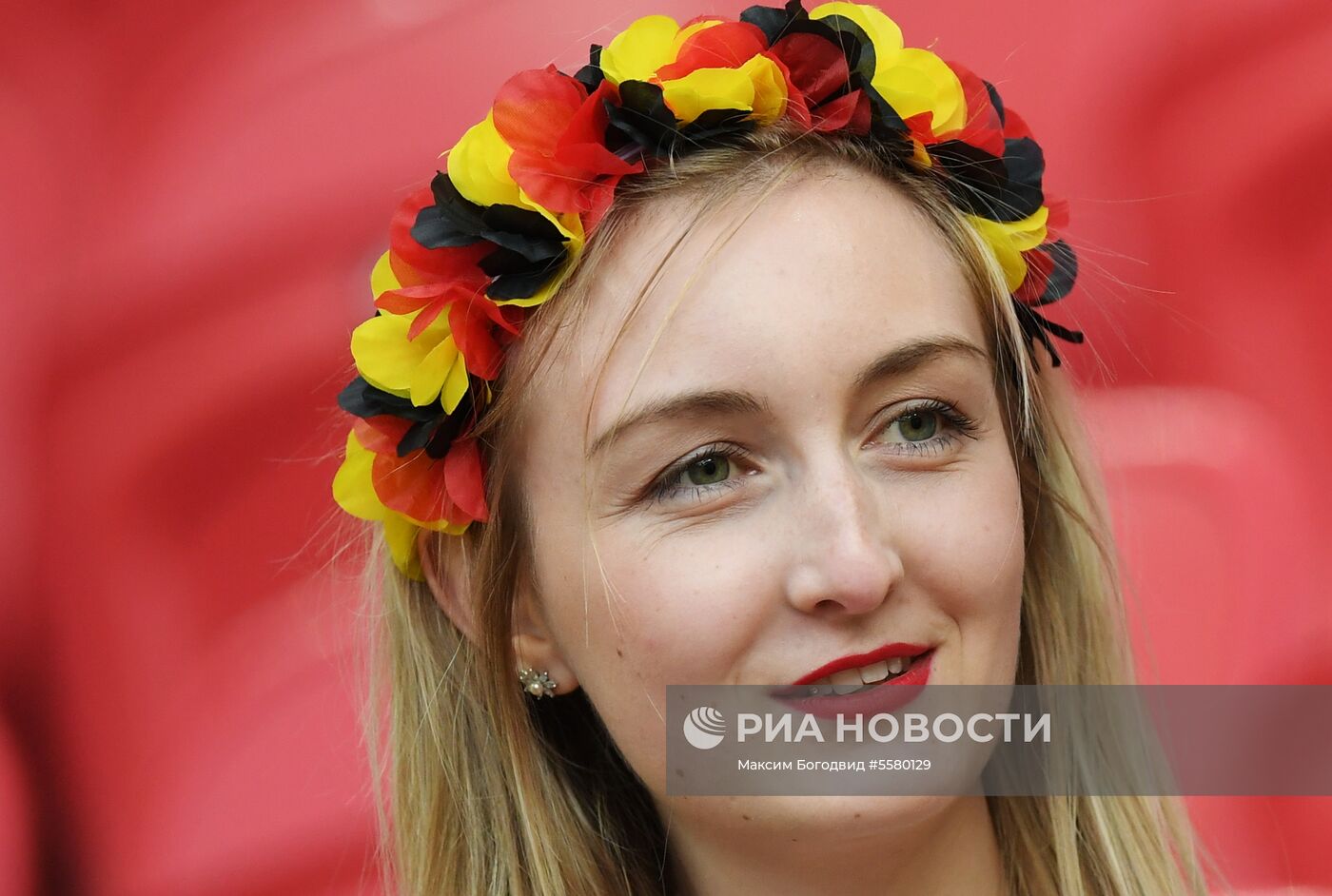 Болельщики перед матчем ЧМ-2018 по футболу между сборными Бразилии и Бельгии