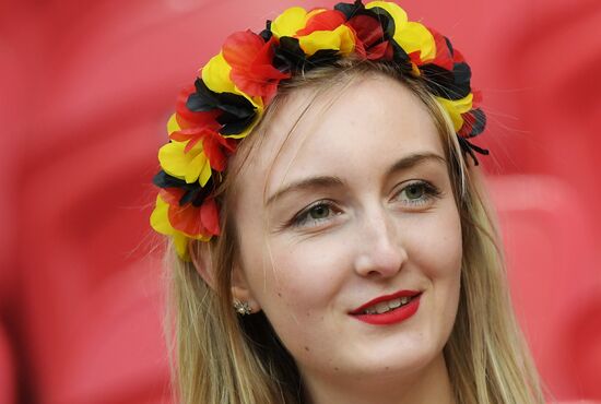 Болельщики перед матчем ЧМ-2018 по футболу между сборными Бразилии и Бельгии