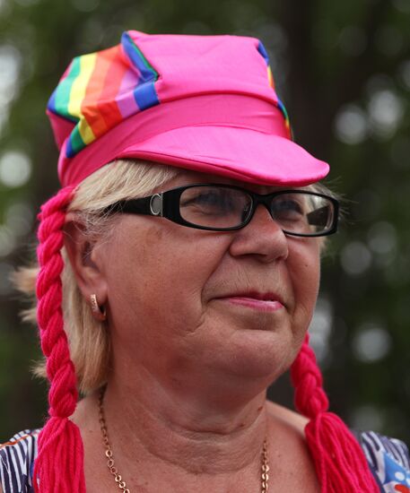 Болельщики перед матчем ЧМ-2018 по футболу между сборными Швеции и Англии