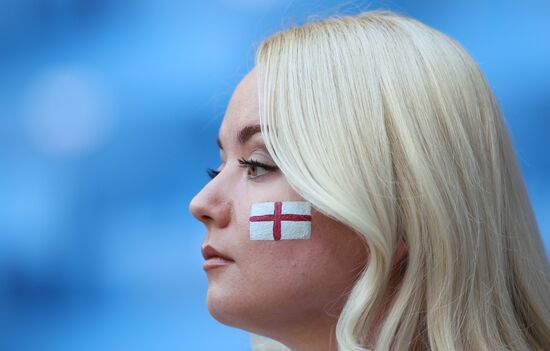 Болельщики перед матчем ЧМ-2018 по футболу между сборными Швеции и Англии