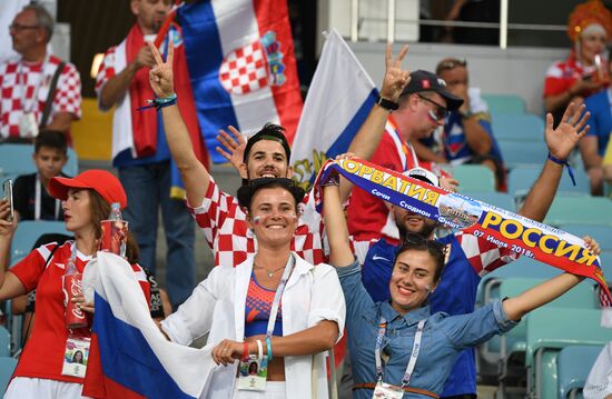 Болельщики перед матчем ЧМ-2018 по футболу между сборными России и Хорватии