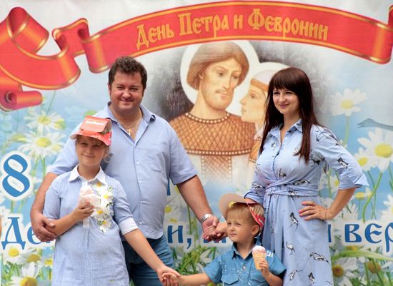 Открытие памятника святым Петру и Февронии в Крыму
