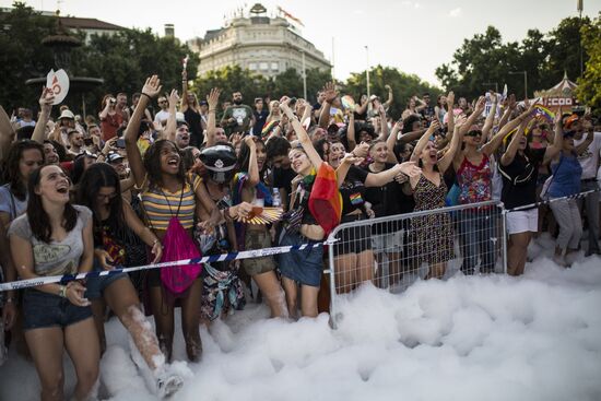 Гей-парад в Мадриде