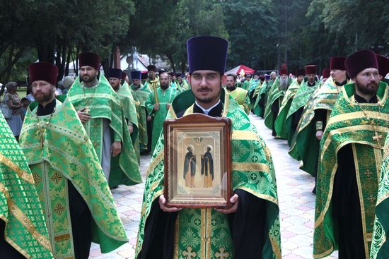 Открытие памятника святым Петру и Февронии в Крыму