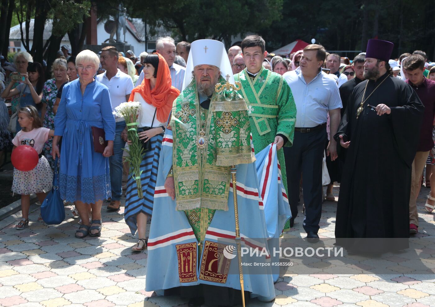 Открытие памятника святым Петру и Февронии в Крыму